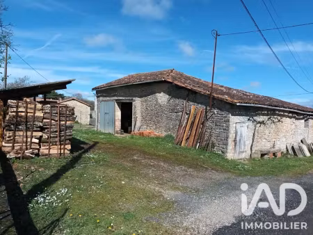 vente ferme 1 pièce 185 m² à nanteuil-en-vallée (16700), 35 000 €