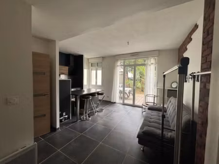location meublée appartement 2 pièces 39.55 m² à pau (64000), 720 €