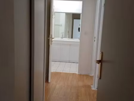 location appartement 3 pièces 63 m² à villeurbanne (69100), 1 010 €