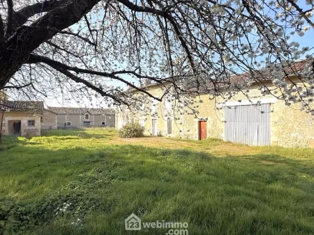 vente ferme 35 pièces 1700 m² à poitiers (86000), 299 990 €