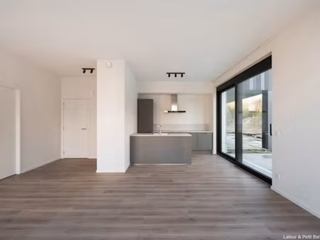 à proximité du shopping de woluwe et des grands axes