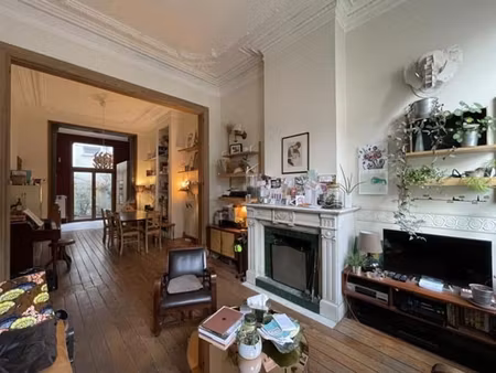 schaerbeek, à proximité de la maison communale de schaerbeek