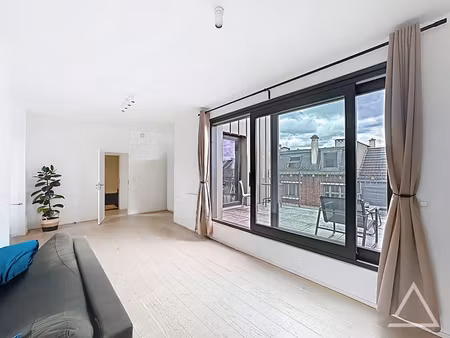 appartement 2 chambres + terrasse au coeur de bruxelles