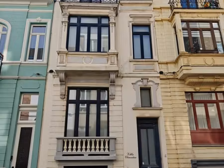 maison belle époque rénovée avec 5 chambres & ascenseur