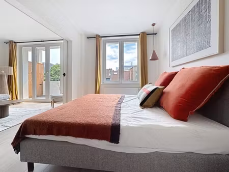 madou / splendide appartement meublé de 60m², 1 ch, terrasse