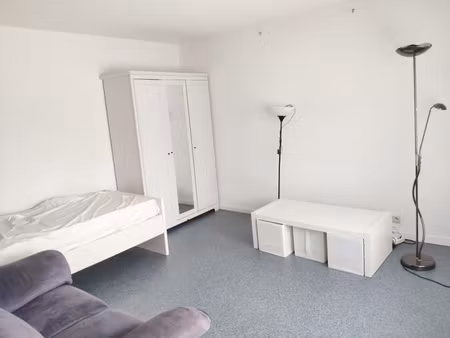 petit studio meublé - centre arlon