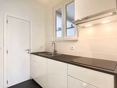 square des latins - studio de +/- 17,4 m²