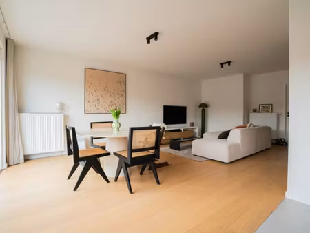 app. dernier étage 2 ch. terrasse bruges