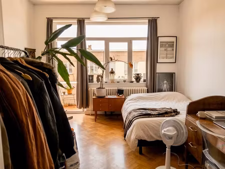 appartement 1 chambre à saint-gilles avec balcon