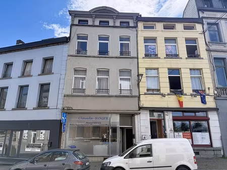immeuble de rapport comprenant 5 entités en règle urbanistiq