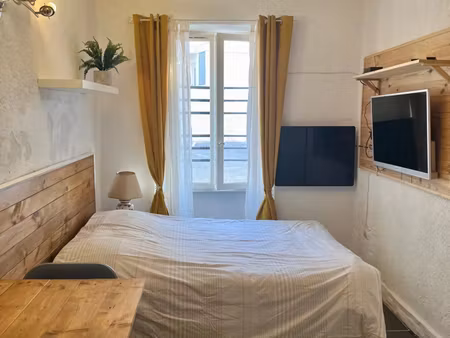 beau studio avec parking en impasse au calme