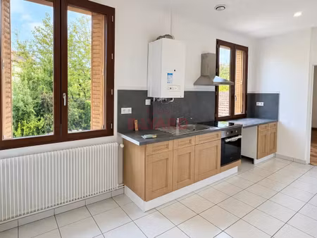 t4 86.51m² à louer - gorge de loup