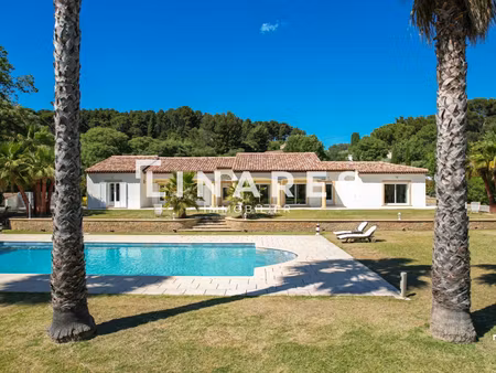 l'oasis - villa t5 de 250m² - piscine - terrain de 4000m² - 13011 les accates