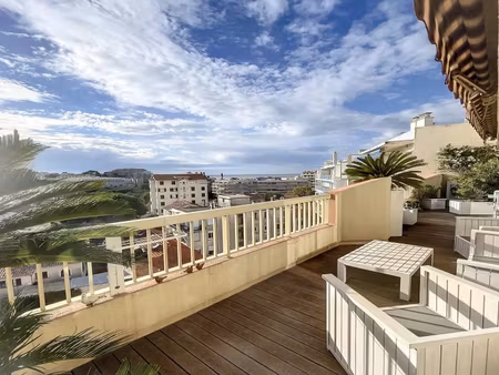 location vide 140 m2 juan les pins proche pinede vue mer .