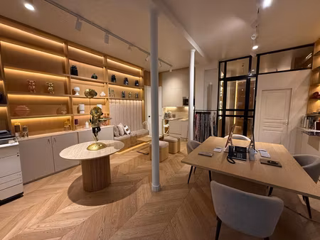 location pure: 51m² d'exception proche avenue des ternes 75017 paris