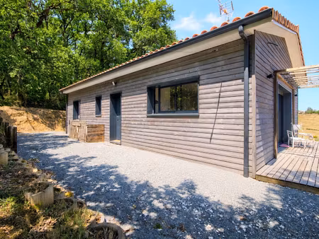 moirax - maison récente (2022) de 72m², 2 chambres, climatisation gainable, poêle à bois, 