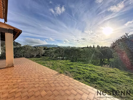 maison de charme au coeur d'une oliveraie, calme absolu et panorama d'exception