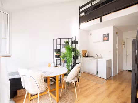 a vendre nantes cite des congres type 2 en duplex avec parking et locataire en place