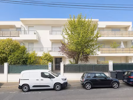 noisy le grand : appartement de 2 pièces (36.70 m²) à vendre _ balcon et box