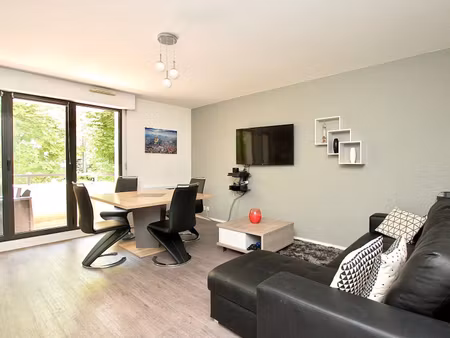 la villa 92 vous propose un appartement tout confort et calme !