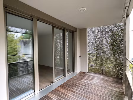 f2 loué vide - paris xve - rue vaugirard