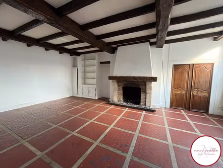 lot immobilier - 2 appartements + grenier aménageable - saint amand montrond