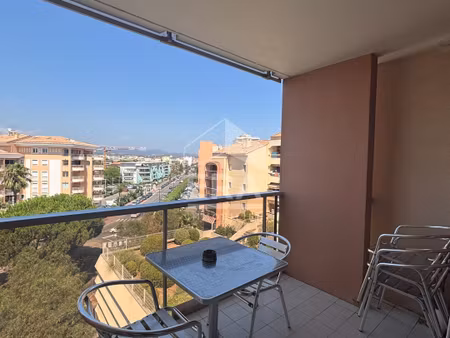 frejus plage. studio cabine 27 m2