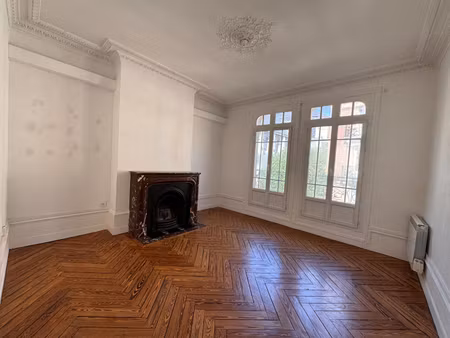 sainte anne/danton - lumineux f3 de 70 m2