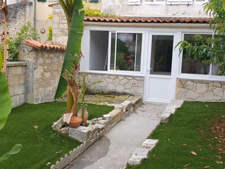 vente appartement 11 pièces 205 m² saintes (17100)