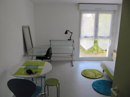 location appartement 1 pièce 21 m² à angers (49000)