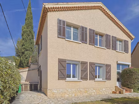vente maison 5 pièces 122 m² toulon (83100)