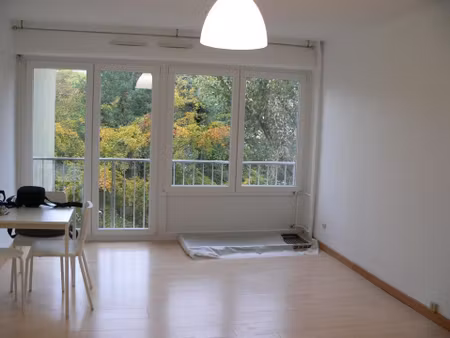 location appartement 1 pièce 31 m² à grenoble (38000)