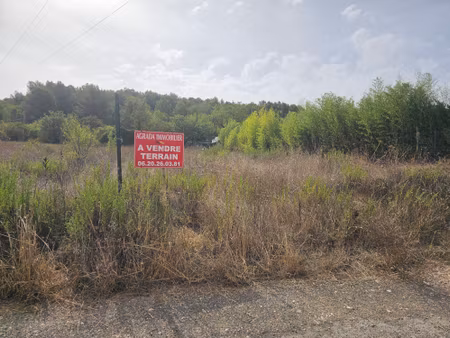 gardanne 955m² de terrain en zone aus