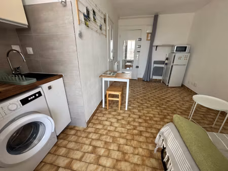 location appartement 1 pièce 14 m² à la ciotat (13600)