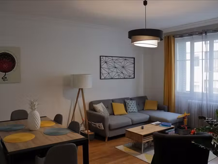 appartement - 3ème étage - 74,14 m2 - 3 pièces - non meublé