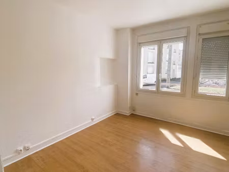 a louer t2 de 57m² - quartier des capucins, brest