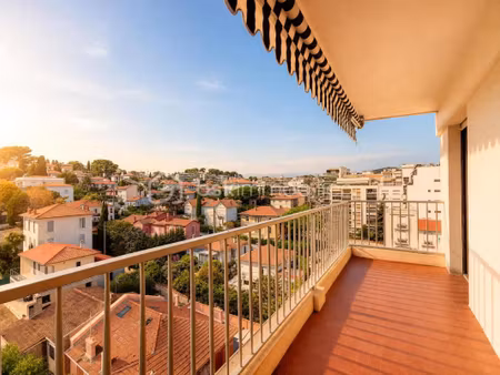 cannes carnot 3p rénové étage élevé