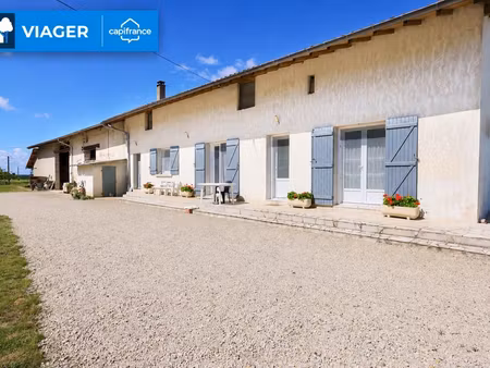 viager occupé ferme avec grandes dépendances sur 2,8 hectares de terrain