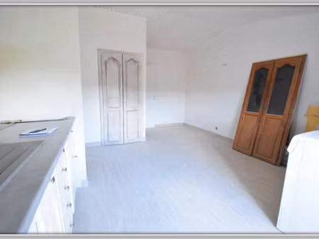 appartement à vendre 3 pièces grasse dans hameau au calme