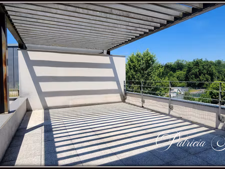 dernier étage avec ascenseur et superbe terrasse t3 pièces jurancon (64)