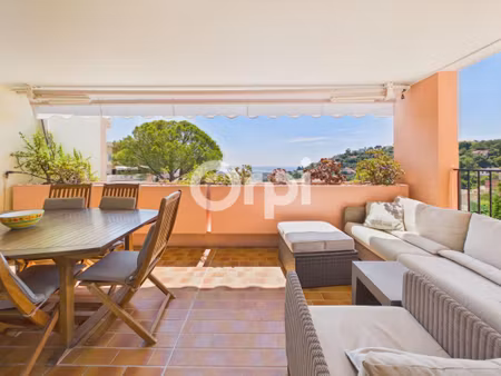 domaine de bellevue - t4 de 110m² - vue mer - 2 parkings + cave - etat parfait