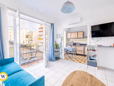 nice centre – studio lumineux en étage élevé avec balcon et vue dégagée