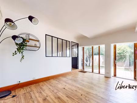 à vendre : 2 pièces, 34m², terrasse et parking. millau