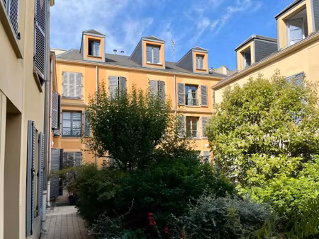 vente appartement t3 - 77m2 au sol (56m2 carrez) versailles