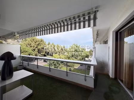 appartement de luxe de 3 pièces en location à marseille, france
