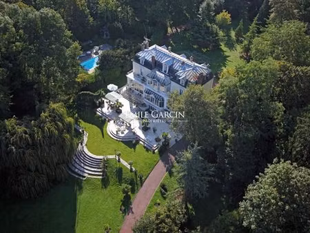 maison de 20 pièces de luxe en vente à fontainebleau, île-de-france