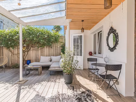 maison confidentielle avec jardin au coeur de bordeaux