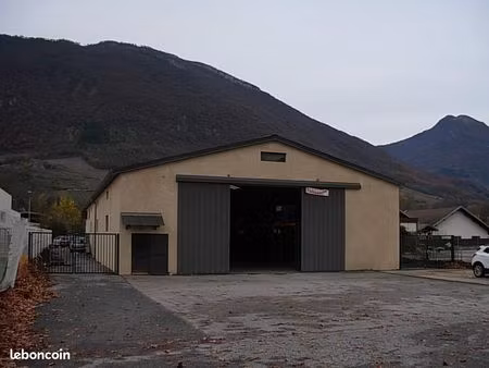 locaux de stockage ou d' activité, parking