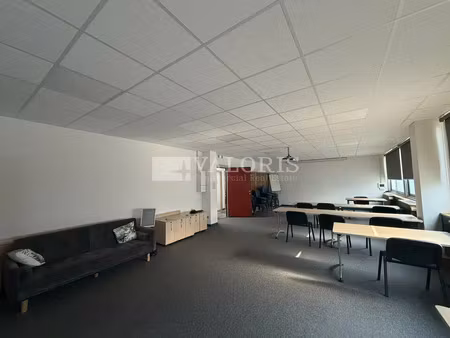 location bureau 130 m² à villeurbanne (69100)