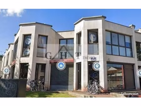 bureaux 220 m²